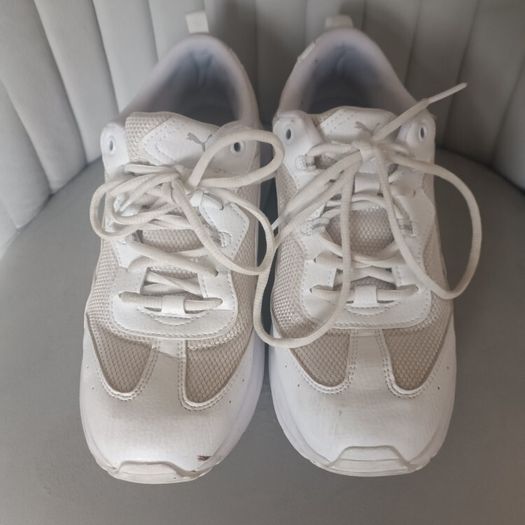 Puma White Runners size 6