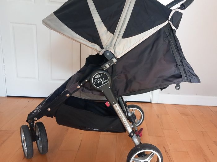 Baby jogger city mini