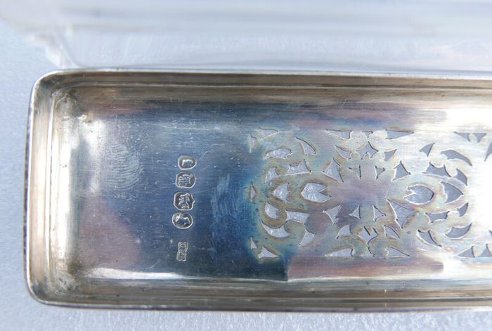 Victorian Sterling Silver Birmingham, Chester Hallmarked Antique Silver Lidded Cut Glass Dressing Table Set of Scent Bottles and Trinket Box