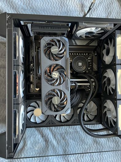 Black gaming PC
