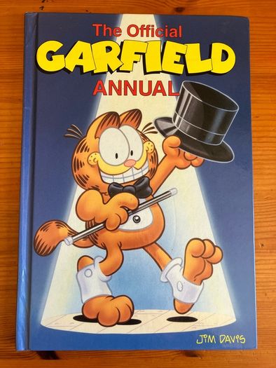 Cartoon book: 'The Garfield Annual' 1995
