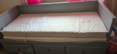 doble bed with matress