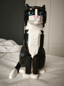 lego giant cat