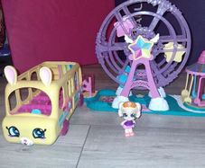 Kindi Kids ferris wheel and bus with one figure
