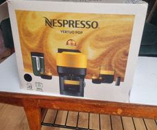 Nespresso Virtuo Black and pods
