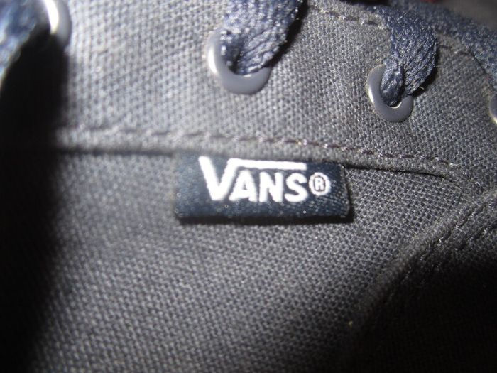 Vans navy    size 4,5