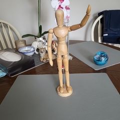 Artists dummy