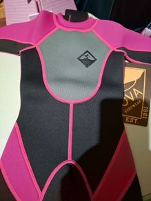 Kids Neoprene 3-4 years Brand New