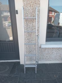 Two piece extendable ladder