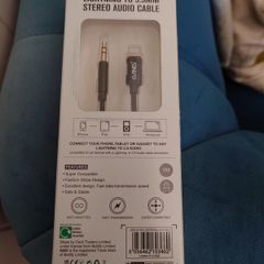 Lightning to 3.5 audio