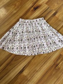 Girls skirt age 9-10 excellent condition!