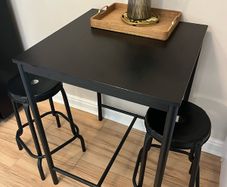 Breakfast bar and stools