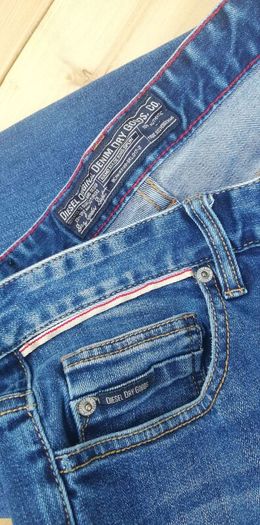 Diesel men's light wash blue regular jeans W34 L32