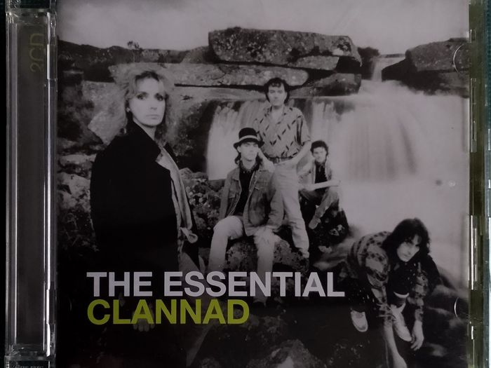 Clannad - The Essential Clannad 2 x CD (2012) Compilation Folk Trad EX+