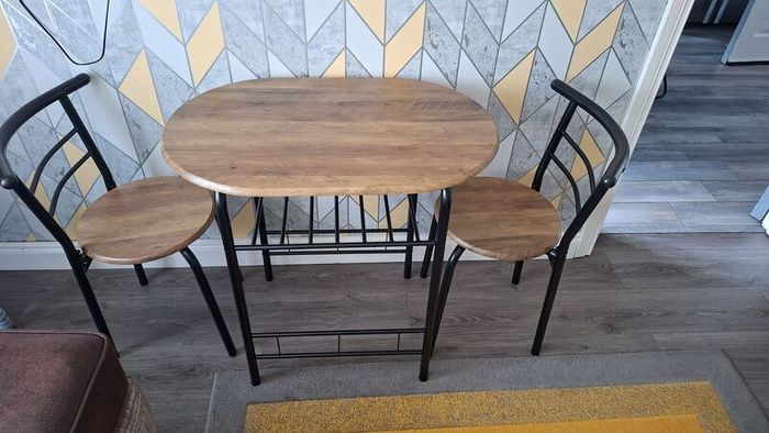 table and chairs