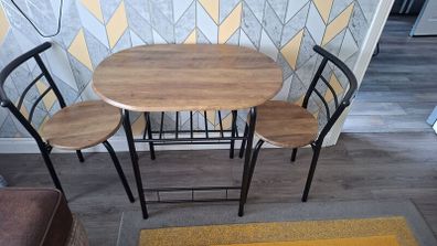 table and chairs