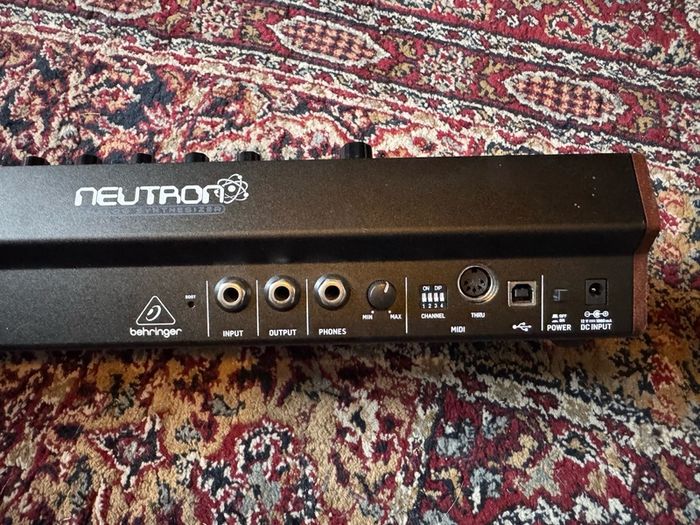 Behringer Neutron