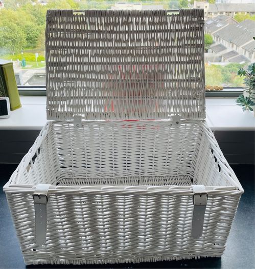14 Wicker hamper baskets