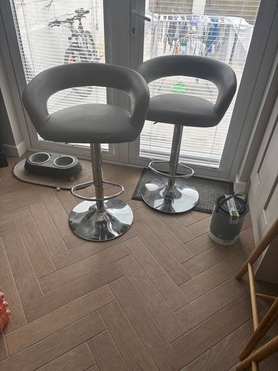 Breakfast Bar stools/ High Stools