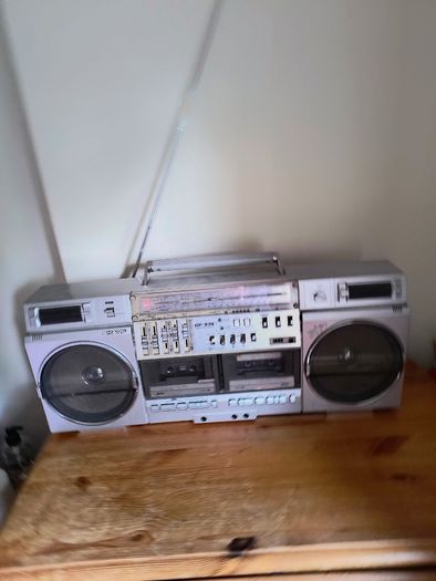 Sharp Boombox GF-575
