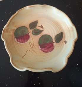 Ballydougan Pottery - Apple design - Hand painted
