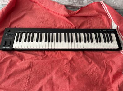 Nektar Impact GX61 keyboard midi controller