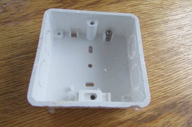25 mm One Gang Plastic Flush Box for Sale