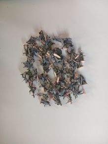 mini soldiers