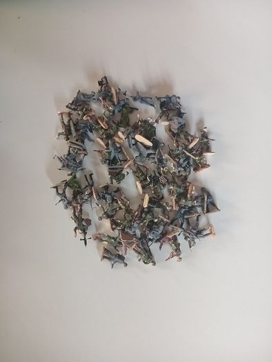 mini soldiers
