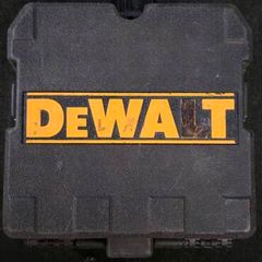 DEWALT self-levelling cross-line laser level CASE