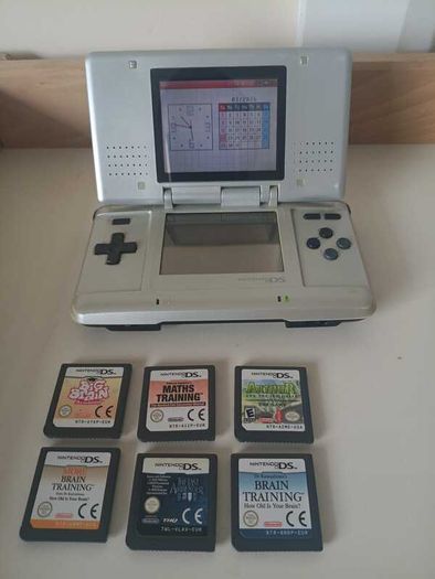 Nintendo DS Original + Games Bundle