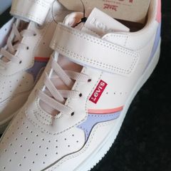 Levi's runners, size 2.NEW