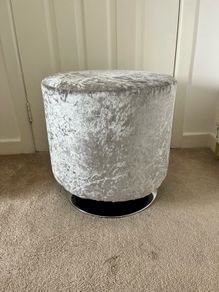 swivel stool