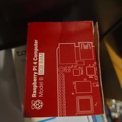Raspberry Pi 4 Model B 8GB RAM.
