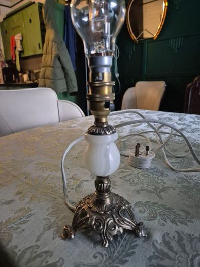 Vintage Mid Century marble.onyx brass gold metal ormate lamp base