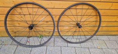 DT swiss pr 1400 rim break wheel set