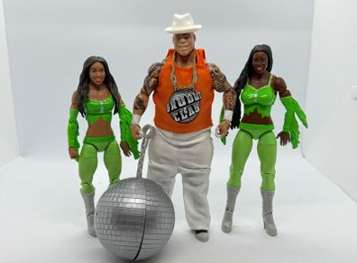 wwe elite series 25 Brodus Clay & The Funkadactyls Naomi & Cameron action figures