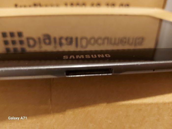 Samsung Galaxy Tab 2, GT-P5113, 16GB, and Preload with nearly 2 dozen childrens movies, in excellent condition