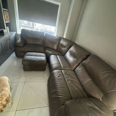 Corner suite