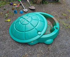 turtle sand box