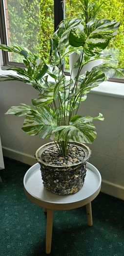 Artificial monstera