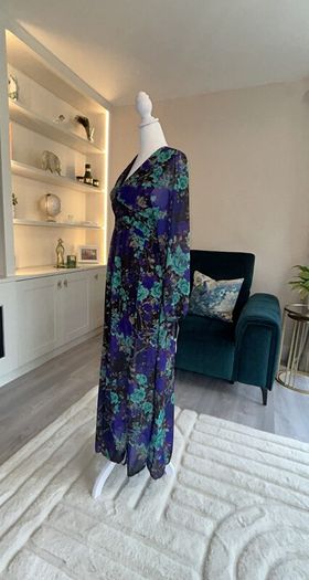 Brand-new Jenny Wren Ladies Floral Long-sleeve Dress