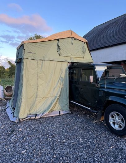 Thule Roof Tent with annex and roof bars for Defender