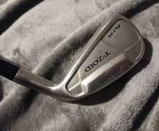 Mizuno FLI-HI driving iron.