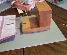 Toothpick dispenser