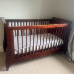 Mamas and Papas Cot/Toddler Bed & matching changing table