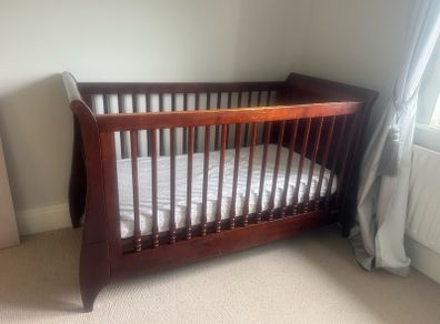 Mamas and Papas Cot/Toddler Bed & matching changing table