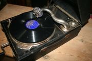 Vintage His Master Voice Gramophone Wind Up Gramophone (works well)