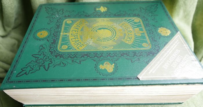 The Library Shakespeare Illustrated by Sir John Gilbert, George Cruikshank & R Dudley - Midpoint Press - Complete Works