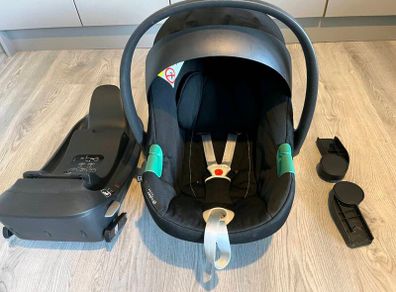 Baby car seat with ISO fix